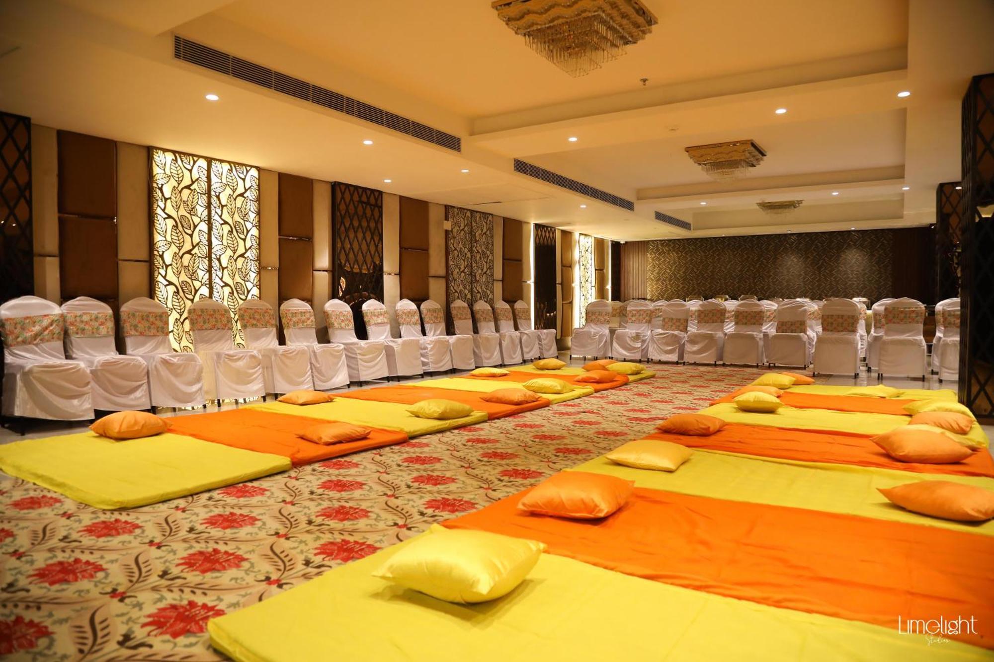 Belvedere Suites Greater Noida Εξωτερικό φωτογραφία