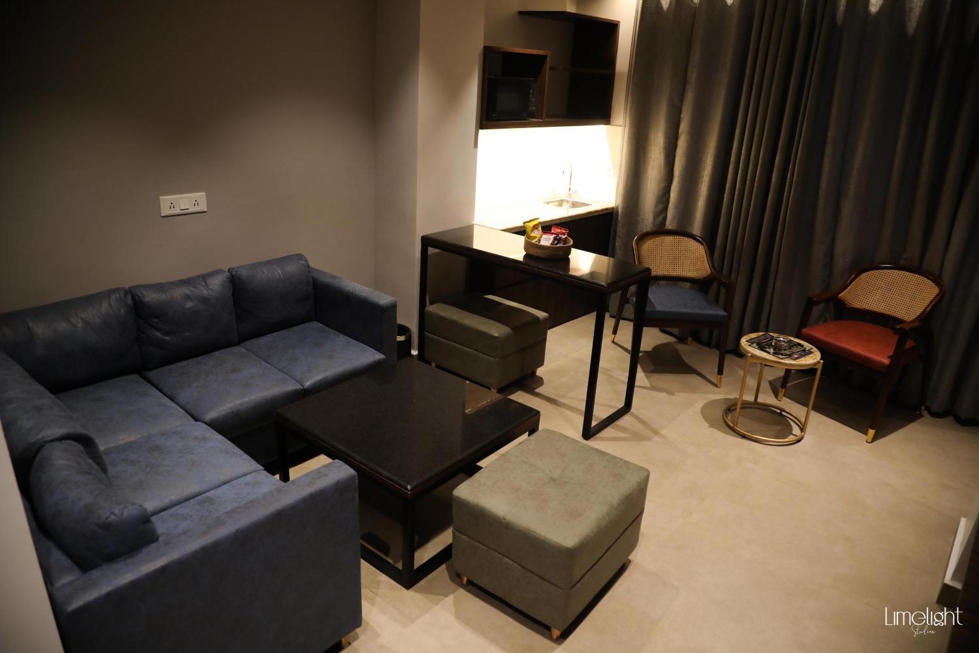 Belvedere Suites Greater Noida Εξωτερικό φωτογραφία