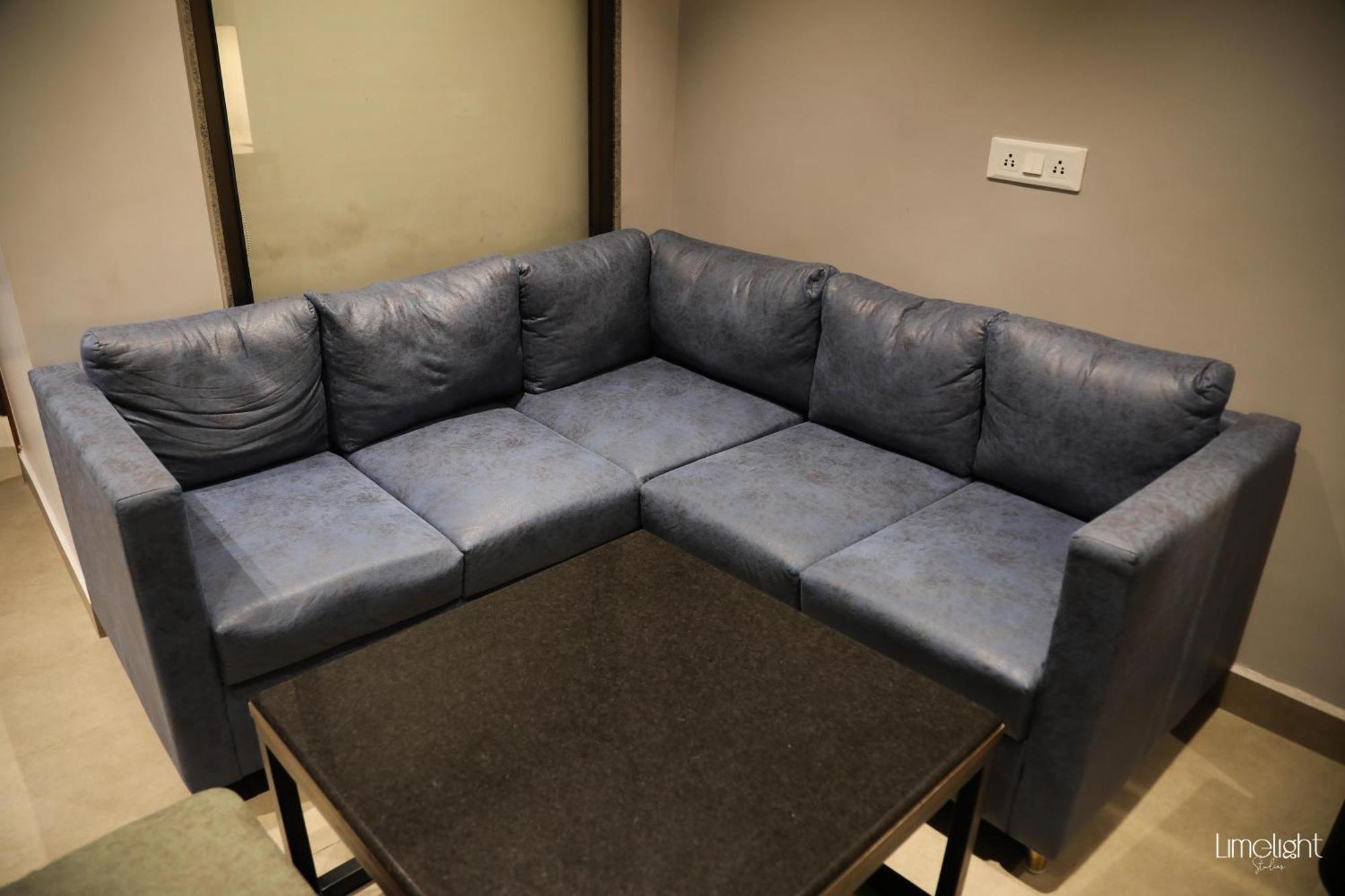 Belvedere Suites Greater Noida Εξωτερικό φωτογραφία