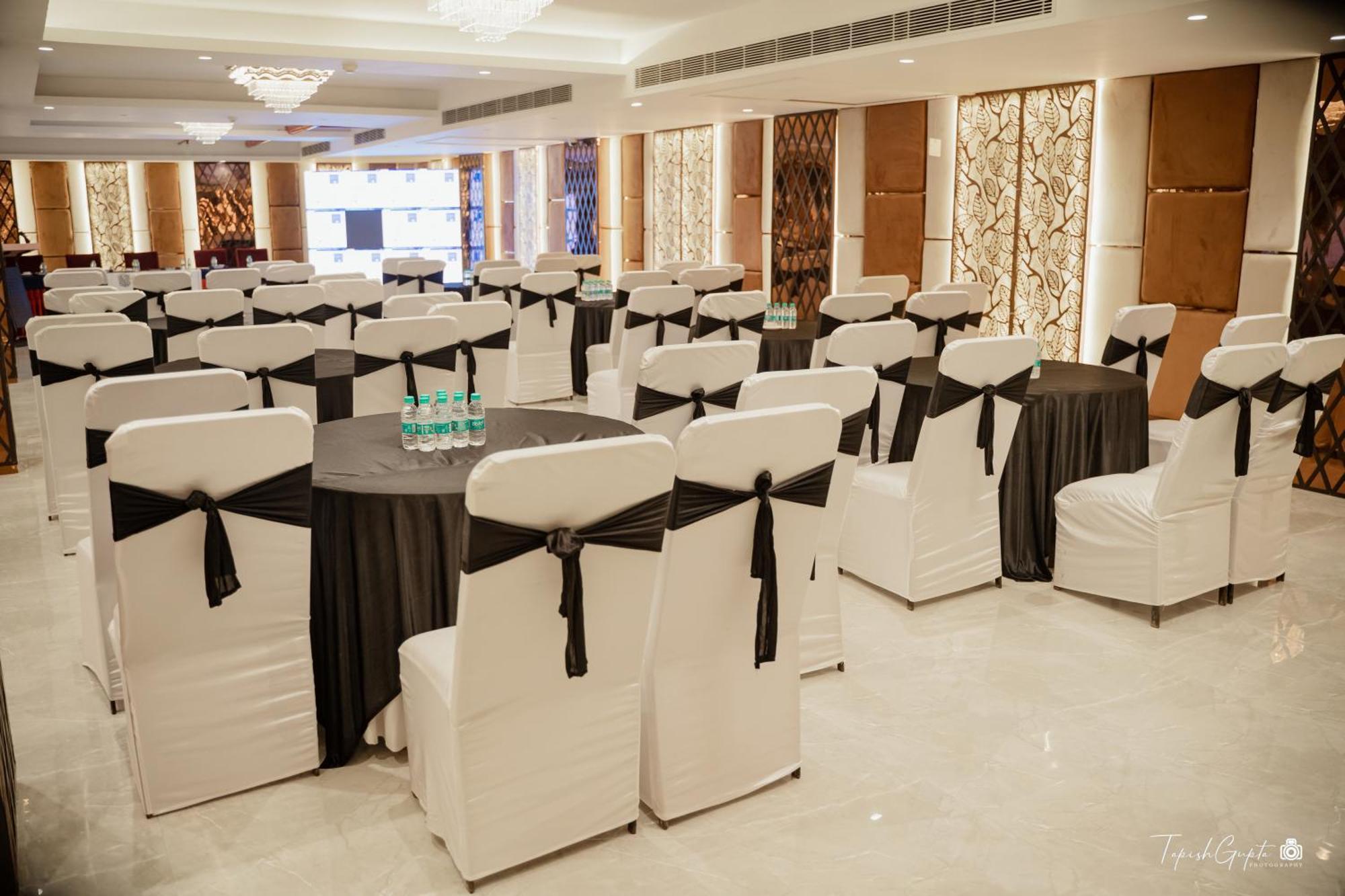 Belvedere Suites Greater Noida Εξωτερικό φωτογραφία