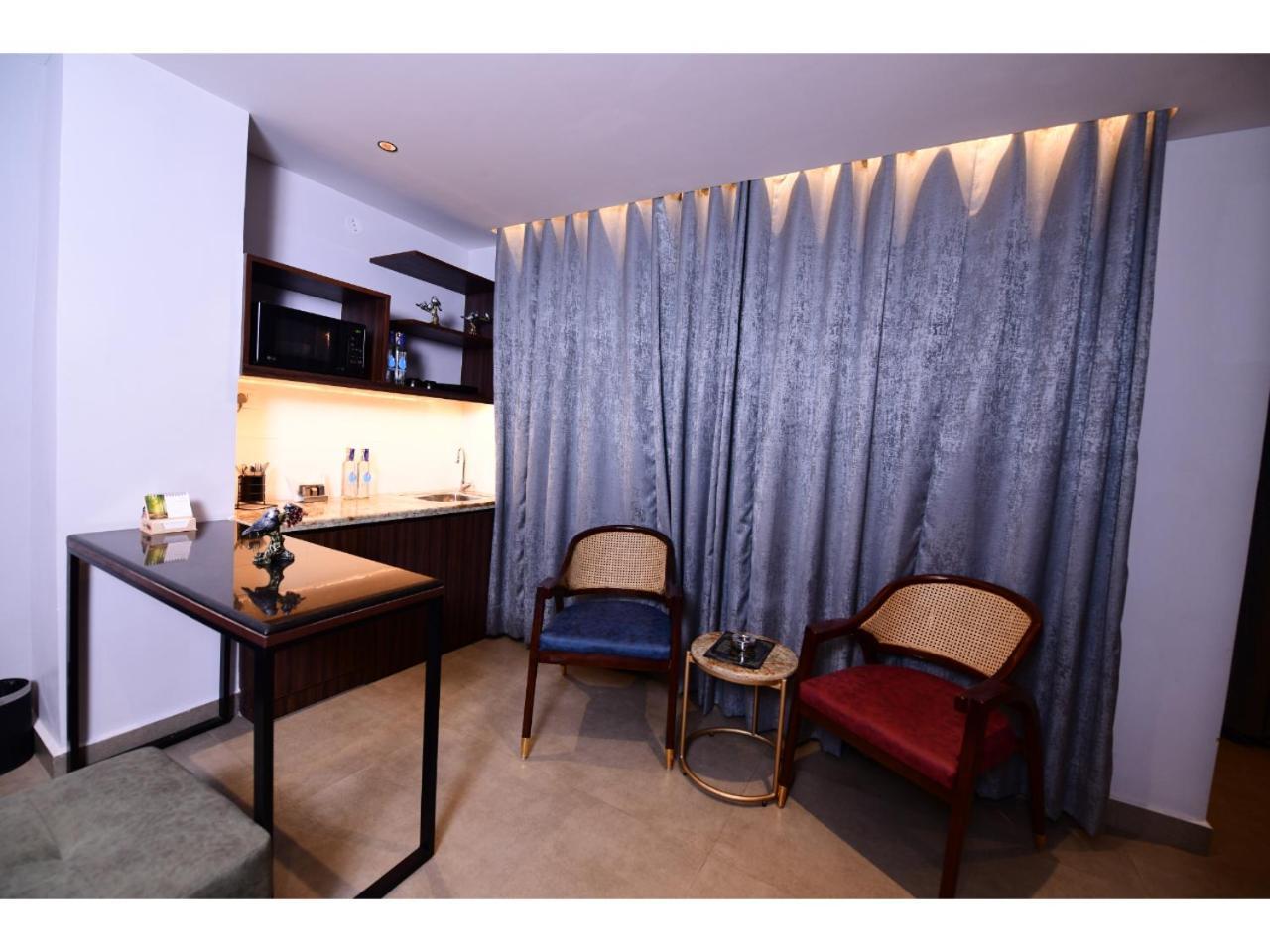 Belvedere Suites Greater Noida Εξωτερικό φωτογραφία