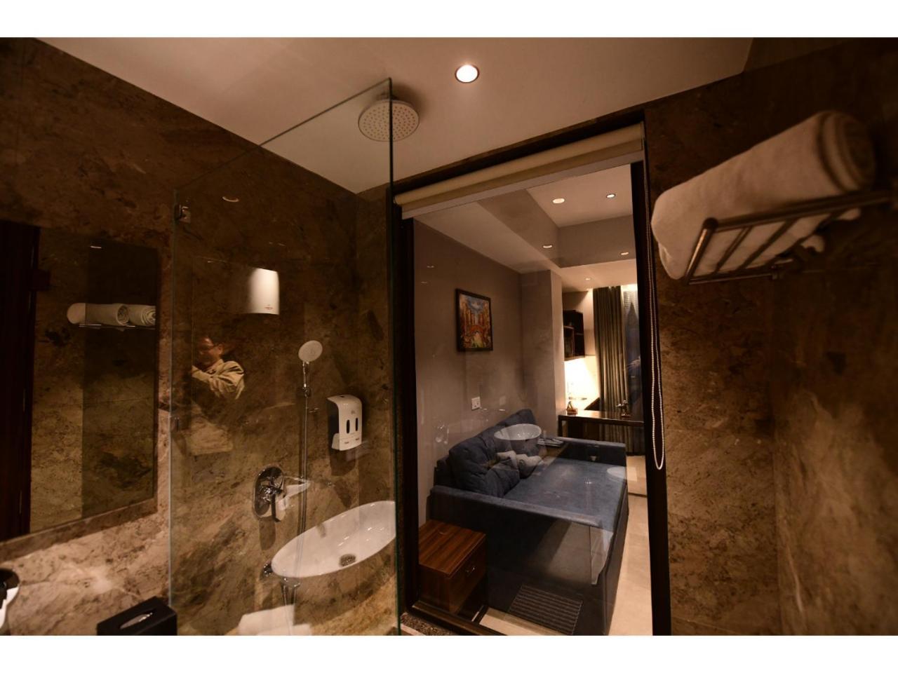 Belvedere Suites Greater Noida Εξωτερικό φωτογραφία